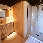 Apartment Golden Rooftop Apartment-oldtown *