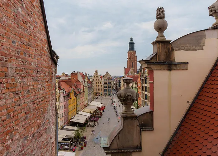 Golden Rooftop Apartment-oldtown