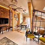 公寓 Golden Rooftop Apartment-oldtown *